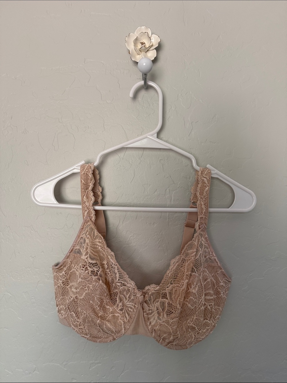 Bali Lace Underwire Bra in Nude Beige